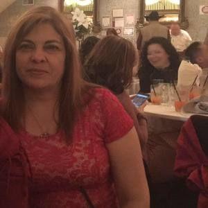 Meet your Posher, Leticia